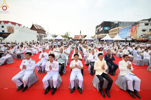 ภาพ No.126069:พิธีทำบุญเมืองนครราชสีมา ฉลอง 556 ปี ตักบาตรพระ 10,000 รูป ในวันเสาร์ที่ 2 มีนาคม พ.ศ.2567 ณ อนุสาวรีย์ท้าวสุรนารี จ.นครราชสีมา จัดโดย คณะสงฆ์จังหวัดนครราชสีมา ร่วมกับสำนักงานจังหวัดนครราชสีมา
