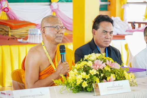 ภาพ No.146718:พิธีต้อนรับสัญญาบัตร พัดยศ ผ้าไตร ในโอกาสที่พระบาทสมเด็จพระเจ้าอยู่หัว ทรงพระกรุณาโปรดพระราชทานสัญญาบัตรตั้งสมณศักดิ์ พระวิมลศาสนวิเทศ (สำรวจ กมโล) เจ้าอาวาสวัดไทยนอร์เวย์ เป็นพระราชาคณะชั้นราช ในราชทินนามที่ “พระราชวชิรศาสนวิเทศ”