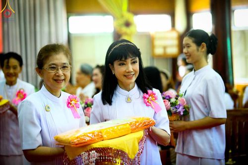 ภาพ No.140474:พิธีตอกเสาเข็มเป็นปฐมฤกษ์ เพื่อสร้างกุฎิและหอสวดมนต์ และพิธีทอดผ้าป่าบำรุงวัด ณ วัดกลางธนรินทร์ ต.บ้านแป้ง อ.พรหมบุรี จ.สิงห์บุรี วันอาทิตย์ที่ 9 มิถุนายน พ.ศ.2567