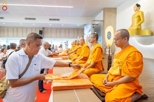 ภาพ No.148612:พิธีบุพเปตพลี, พิธีทอดผ้าป่า, พิธีไถ่ชีวิตโค 80 ตัว ให้ชีวิตสัตว์เป็นทาน ณ ศูนย์ปฎิบัติธรรมภาคใต้ อ.บางกล่ำ จ.สงขลา วันเสาร์ที่ 10 สิงหาคม พ.ศ. 2567