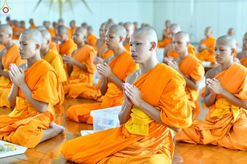 ภาพ No.247409:วันจันทร์ที่ 22 กันยายน พ.ศ. 2568 (วันพระ แรม 15 ค่ำ เดือน 10) พิธีบุพเปตพลี ครั้งที่ 170 ร่วมอุทิศบุญแด่หมู่ญาติที่ล่วงลับไปแล้ว และสืบทอดอายุพระพุทธศาสนา ณ หอฉันคุณยายอาจารย์ฯ วัดพระธรรมกาย