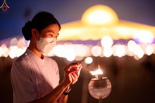 ภาพ No.125041:พิธีเวียนประทักษิณและจุดมาฆประทีป (ชุดที่ 2) ในวันมาฆบูชา เสาร์ที่ 24 กุมภาพันธ์ พ.ศ. 2567 ณ พระมหาธรรมกายเจดีย์ วัดพระธรรมกาย