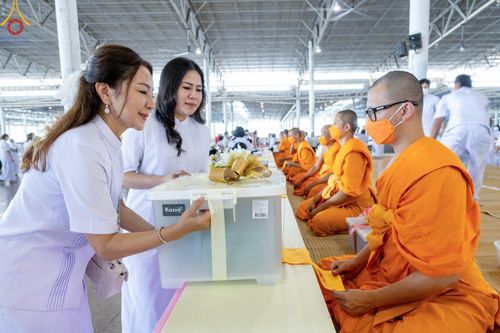 ภาพ No.102420:พิธีถวายอุปกรณ์ทำความสะอาด ณ บ้านแก้วเรือนทองคุณยายอาจารย์ฯ วัดพระธรรมกาย วันเสาร์ที่ 16 ธันวาคม พ.ศ. 2566