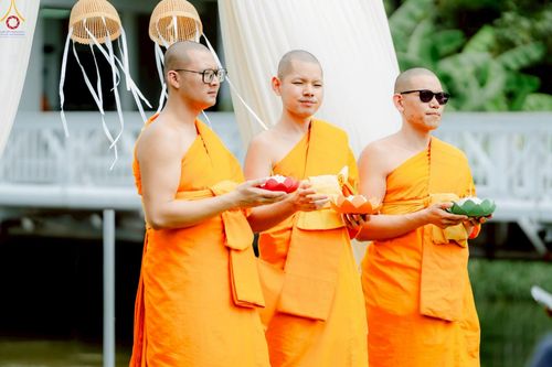 ภาพ No.266856:วันที่ 5 พฤศจิกายน พ.ศ. 2568 พิธีทอดกฐิน ณ อนุสรณ์สถานพระมงคลเทพมุนี  (สด จนฺทสโร) ผู้ค้นพบวิชชาธรรมกาย สถานที่ตั้งมโนปณิธานบวชตลอดชีวิต คลองบางนางแท่น ต.หอมเกร็ด อ.สามพราน จ.นครปฐม