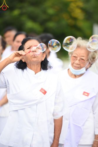 ภาพ No.153958:โครงการอบรมอุบาสก อุบาสิกาแก้ว รุ่นที่ 1 ตัวแทนทอดกฐินสามัคคีทั่วไทย 30,000 วัด บูชาธรรม 80 ปี หลวงพ่อธัมมชโย ระหว่างวันที่ 6-8 กันยายน พ.ศ. 2567 ณ ศูนย์ปฏิบัติธรรมสระบุรี อ.พระพุทธบาท จ.สระบุรี