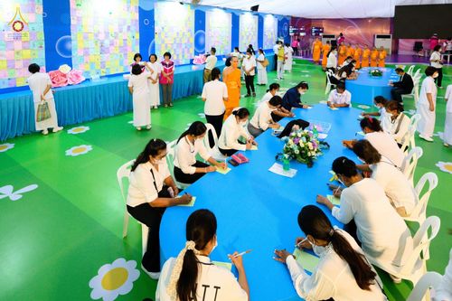 ภาพ No.80467:องค์กรภาคีเครือข่าย "บวร" จังหวัดปทุมธานี ศึกษาดูงานโครงการบรรพชาสามเณรฟื้นฟูพระพุทธศาสนาทั่วไทย ชมนิทรรศการ และสื่อนวัตกรรมพระพุทธศาสนาภาพยนต์ 3 มิติ - จักรวาลนฤมิต เรื่อง "พระสัมมาสัมพุทธเจ้า พระบรมศาสดาเอกของโลก" วันศุกร์ที่ 28 เมษายน พ.ศ.2566