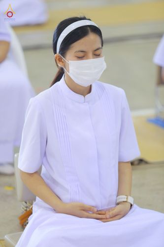 ภาพ No.80852:พิธีตักบาตร , พิธีบูชาข้าวพระในวันอาทิตย์ต้นเดือน วันที่ 7 พฤษภาคม พ.ศ. 2566 ณ วัดพระธรรมกาย