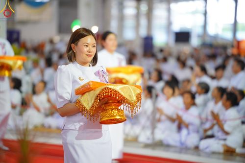 ภาพ No.167728:พิธีทอดกฐิน และ พิธีกรานกฐิน ในวันอาทิตย์ที่ 3 พฤศจิกายน พ.ศ. 2567 ณ วัดพระธรรมกาย จ.ปทุมธานี