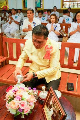 ภาพ No.202245:พิธีเจริญพระพุทธมนต์ ปฏิบัติธรรม มอบทุนการศึกษา ถวายสังฆทาน 108 วัด เพื่อถวายเป็นพุทธบูชา และขับเคลื่อนโครงการหมู่บ้านรักษาศีล 5 โดยคณะสงฆ์จังหวัดนครปฐม คณะศิษยานุศิษย์วัดพระธรรมกาย โครงการธรรมยาตรา ปีที่ 13 ณ วัดบางปลา อำเภอบางเลน จังหวัดนครปฐม