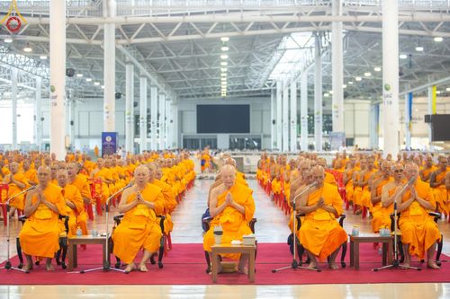 ภาพ No.159185:พิธีบูชาข้าวพระ ในวันอาทิตย์ต้นเดือน วันที่ 6 ตุลาคม พ.ศ. 2567 ณ สภาธรรมกายสากล วัดพระธรรมกาย