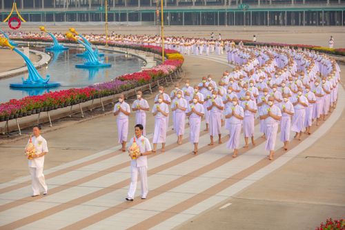 ภาพ No.63167:โครงการอุปสมบทหมู่ บูชาธรรมหลวงพ่อธัมมชโย พ.ศ.2567 ณ ลานธรรม พระมหาธรรมกายเจดีย์ วัดพระธรรมกาย วันที่ 13 เมษายน พ.ศ.2567