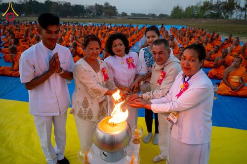 ภาพ No.132370:พิธีจุดโคมประทีปถวายเป็นพุทธบูชา ในโครงการบรรพชา 1,250 รูป ณ แดนประสูติ สวนลุมพินี ประเทศเนปาล วันที่ 17 มีนาคม พ.ศ. 2567