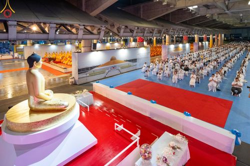 ภาพ No.187646:พิธีฉลองชัยสวดมนต์บทธัมมจักกัปปวัตนสูตร 7,000,000,000 จบ และพิธีสวดมนต์ข้ามปี วันที่ 31 ธันวาคม พ.ศ. 2567 ถึงวันที่ 1 มกราคม พ.ศ. 2568 ณ มหารัตนวิหารคด วัดพระธรรมกาย จ.ปทุมธานี