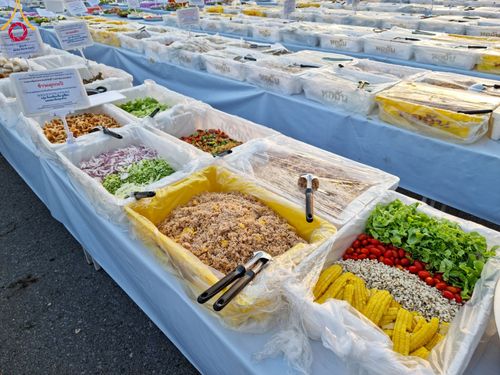 ภาพ No.108479:ถวายภัตตาหารเป็นสังฆทาน แด่คณะพระธรรมยาตราฯ ในโครงการธรรมยาตรากตัญญูบูชา มหาปูชนียาจารย์ พระมงคลเทพมุนี(สด จนฺทสโร) พระผู้ปราบมาร อนุสรณ์สถาน 7 แห่ง ปีที่ 12 วันที่ 7 มกราคม พ.ศ. 2567 ณ อนุสรณ์สถานโลตัสแลนด์ จ.สุพรรณบุรี