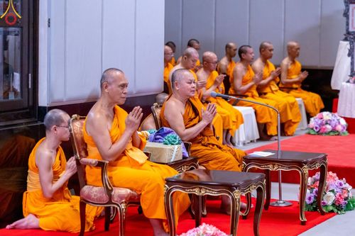 ภาพ No.123265:พิธีพระราชทานสัญญาบัตร พัดยศ และผ้าไตร แด่พระสงฆ์ในเขตปกครองคณะสงฆ์หนกลาง ณ วัดพระศรีมหาธาตุ เขตบางเขน กรุงเทพมหานคร และพิธีมุทิตาสักการะพระสังฆาธิการ ผู้ได้รับเลื่อนและตั้งสมณศักดิ์ ตามพระบรมราชโองการ ณ วัดพระธรรมกาย ในวันที่ 4 กุมภาพันธ์ พ.ศ. 2567