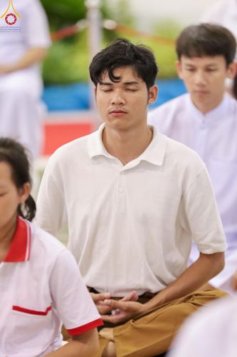 ภาพ No.151189:พิธีบูชาข้าวพระ ในวันอาทิตย์ต้นเดือน วันที่ 1 กันยายน พ.ศ. 2567 ณ สภาธรรมกายสากล วัดพระธรรมกาย