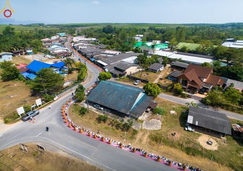 ภาพ No.129029:พระธรรมยาตราเดินธรรมยาตรา ณ ชุมชนรอบศูนย์ปฏิบัติธรรมภาคใต้ อ.บางกล่ำ จ.สงขลา วันที่ 10 มีนาคม พ.ศ. 2567