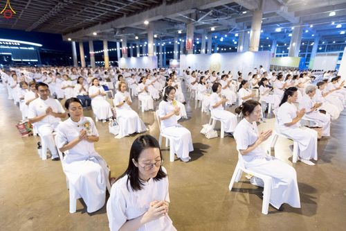 ภาพ No.241209:วันพุธที่ 27 สิงหาคม พ.ศ. 2568 พิธีฉลองชัยสวดมนต์ บทธัมมจักกัปปวัตตนสูตร ครบ 7,650,575,757 จบ ในวันธรรมชัย วัดพระธรรมกาย