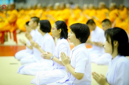 ภาพ No.59254:พิธีเจริญพระพุทธมนต์ ถวายภัตตาหารเป็นสังฆทาน เนื่องในวาระอายุวัฒนมงคล 80 ปี หลวงพ่อธัมมชโย ณ สภาธรรมกายสากล วัดพระธรรมกาย วันพุธที่ 24 เมษายน พ.ศ.2567