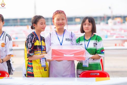 ภาพ No.225082:วันที่ 20 - 27 เมษายน พ.ศ. 2568 "ภาพแห่งความปลื้มที่ไม่มีวันจบ" คณะสงฆ์สามเณร เจ้าหน้าที่ และสาธุชน ร่วมแรงร่วมใจกันเตรียมงานและเก็บงาน เพื่อวันคุ้มครองโลก พิธีถวายมหาสังฆทานคณะสงฆ์ 40,000 กว่าวัดทั่วประเทศ