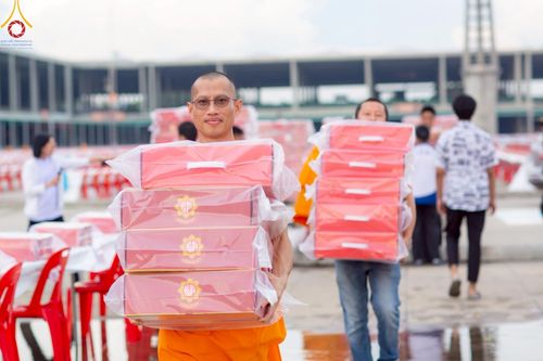 ภาพ No.219100:วันที่ 19-21 เมษายน พ.ศ. 2568 การเตรียมงานในลานธรรม , วิหารคด เพื่องานวันคุ้มครองโลก 22 เมษายน พ.ศ. 2568