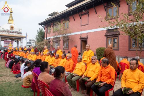 ภาพ No.209796:วันที่ 28 กุมภาพันธ์ พ.ศ.2568 พิธีเปิดโครงการบวชสามเณร พิธีถวายไทยธรรม พิธีขอขมามอบผ้าไตร  ณ เมืองปาตัน ประเทศเนปาล