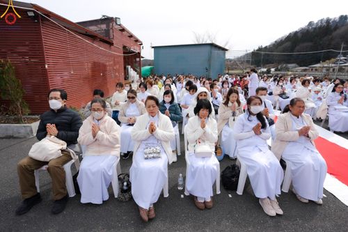ภาพ No.132202:พิธีประดิษฐานยอดอุโบสถ บูชาธรรม 80 ปี หลวงพ่อธัมมชโย ณ วัดพระธรรมกายโทชิหงิ ประเทศญี่ปุ่น วันอาทิตย์ที่ 24 มีนาคม พ.ศ. 2567