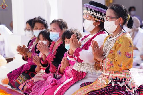 ภาพ No.70901:พิธีต้อนรับพระธรรมยาตรา ในโครงการธรรมยาตรากตัญญูบูชา มหาปูชนียาจารย์ พระมงคลเทพมุนี(สด จนฺทสโร) พระผู้ปราบมาร อนุสรณ์สถาน 7 แห่ง ปีที่ 11 วันที่ 14 มกราคม พ.ศ. 2566 ณ อนุสรณ์สถานลำดับที่ 3 สถานที่เกิดในเพศสมณะ วัดสองพี่น้อง อ.สองพี่น้อง จ.สุพรรณบุรี