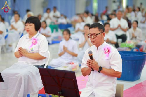 ภาพ No.321860:วันที่ 12 เมษายน พ.ศ.2569 ตักบาตรสงกรานต์ฉลองสามเณรใหม่  ณ ศูนย์ปฏิบัติธรรมระยอง(บ้านช่องลม)