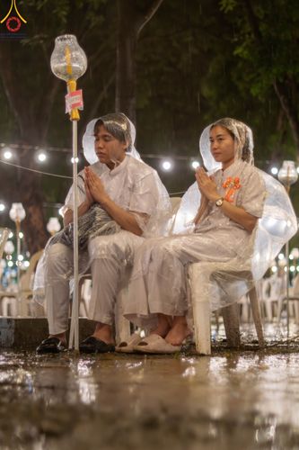 ภาพ No.89306:พิธีประดิษฐานรูปหล่อทองคำ  คุณยายอาจารย์มหารัตนอุบาสิกาจันทร์ ขนนกยูง ภายในมหาวิหารคุณยายอาจารย์ฯ เนื่องในวันครูผู้ค้นพบวิชชาธรรมกาย วันศุกร์ที่ 29 กันยายน พ.ศ. 2566 ณ วัดพระธรรมกาย จ.ปทุมธานี