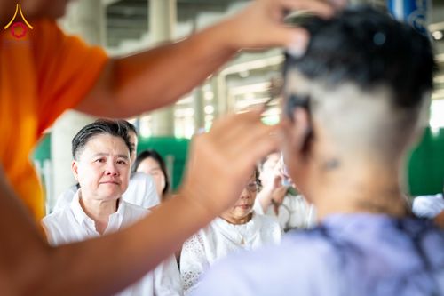 ภาพ No.339821:วันที่ 19 กรกฎาคม พ.ศ.2569 พิธีตัดปอยผม โครงการบวชพระนานาชาติ AEC และ WAB รุ่นที่ 10 THE AEC & INTERNATIONAL ORDINATION PROGRAM ณ มหารัตนวิหารคด 30 วัดพระธรรมกาย ปทุมธานี