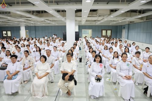 ภาพ No.319248:วันที่ 5 เมษายน พ.ศ.2569 ประชุมทีมงานลงทะเบียนพระสังฆาธิการ เพื่อพิธีถวายมหาสังฆทาน 40,000 กว่าวัดทั่วประเทศ จัดโดย กองต้อนรับพระกัลยาณมิตร วัดพระธรรมกาย