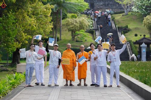 ภาพ No.331326:วันที่ 29 พฤษภาคม พ.ศ.2569 MBMI Tangerang (Majelis Agama Buddha Mahanikaya)  ได้มีการเตรียมงานเพื่อจัดงานวิสาขบูชานานาชาติ (ภาพชุดที่ 2)
