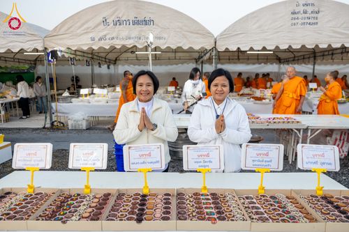 ภาพ No.294812:วันที่ 15 มกราคม พ.ศ. 2569 พิธีถวายภัตตาหารเป็นสังฆทาน แด่พระธรรมยาตรา ณ วัดโบสถ์บน ต.บางคูเวียง จ.นนทบุรี อนุสรณ์สถานลำดับที่ 4 สถานที่เกิดด้วยกายธรรม ในโครงการธรรมยาตรา กตัญญูบูชา มหาปูชนียาจารย์ พระมงคลเทพมุนี(สด จนฺทสโร) พระผู้ปราบมาร อนุสรณ์สถาน 7 แ