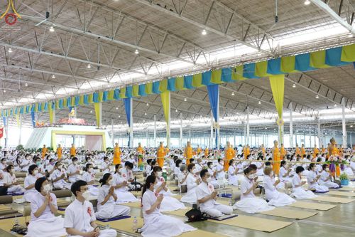 ภาพ No.65354:พิธีทอดผ้าป่า ในวันอาทิตย์ต้นเดือนที่ 4 ธันวาคม พ.ศ. 2565 ณ วัดพระธรรมกาย จ.ปทุมธานี