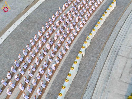 ภาพ No.320873:วันเสาร์ที่ 11 เมษายน พ.ศ.2569 พิธีเวียนประทักษิณ พิธีวันทาเจดีย์ โครงการอุปสมบทหมู่ บูชาธรรมหลวงพ่อธัมมชโย พ.ศ.2569 โครงการอุปสมบทหมู่ธรรมทายาท ระดับอุดมศึกษา รุ่น 53 (ภาคฤดูร้อน) ณ วัดพระธรรมกาย ปทุมธานี