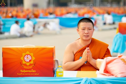 ภาพ No.325011:วันที่ 22 เมษายน พ.ศ.2569 (วันคุ้มครองโลก) พิธีถวายมหาสังฆทาน 40,000 กว่าวัดทั่วประเทศ (ชุดที่ 2) ณ ลานธรรม พระมหาธรรมกายเจดีย์ วัดพระธรรมกาย