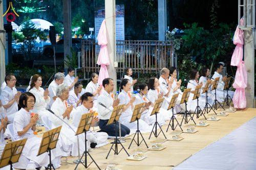 ภาพ No.288829:วันที่ 6 มกราคม พ.ศ. 2569 พิธีถวายภัตตาหารเป็นสังฆทาน แด่พระธรรมยาตรา ในโครงการธรรมยาตรา กตัญญูบูชา มหาปูชนียาจารย์ พระมงคลเทพมุนี(สด จนฺทสโร) พระผู้ปราบมาร อนุสรณ์สถาน 7 แห่ง ปีที่ 14 ณ อนุสรณ์สถานมหาวิหารพระมงคลเทพมุนี (โลตัสแลนด์) อ.สองพี่น้อง จ.สุพรร