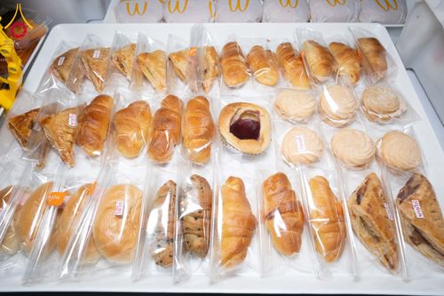 ภาพ No.301815:วันที่ 24 มกราคม พ.ศ. 2569 พิธีถวายภัตตาหารเป็นสังฆทาน แด่พระธรรมยาตรา ณ อนุสรณ์สถานบางปลา วัดบางปลา อำเภอบางเลน จังหวัดนครปฐม ในโครงการธรรมยาตรา กตัญญูบูชา มหาปูชนียาจารย์ พระมงคลเทพมุนี(สด จนฺทสโร) พระผู้ปราบมาร อนุสรณ์สถาน 7 แห่ง ปีที่ 14