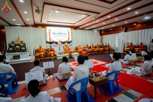 ภาพ No.304415:วันที่ 27 มกราคม พ.ศ. 2569 พิธีทอดผ้าป่าทำนุบำรุงศาสนสถาน ณ วัดบางไผ่นารถ ต.บางไทรป่า อ.บางเลน จ.นครปฐม ในโครงการธรรมยาตรา กตัญญูบูชา มหาปูชนียาจารย์ พระมงคลเทพมุนี(สด จนฺทสโร) พระผู้ปราบมาร อนุสรณ์สถาน 7 แห่ง ปีที่ 14