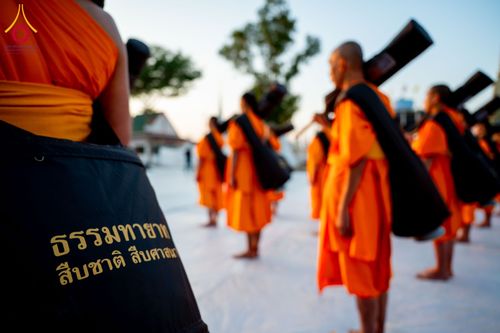 ภาพ No.294676:วันอาทิตย์ที่ 14 ธันวาคม พ.ศ.2568 พระธรรมยาตราปฏิบัติธรรมและถ่ายภาพหมู่ประวัติศาสตร์ ณ วัดสองพี่น้อง ต.ต้นตาล อ.สองพี่น้อง จ.สุพรรณบุรี ในโครงการธรรมยาตรา กตัญญูบูชา มหาปูชนียาจารย์ พระมงคลเทพมุนี(สด จนฺทสโร) พระผู้ปราบมาร อนุสรณ์สถาน 7 แห่ง ปีที่ 14