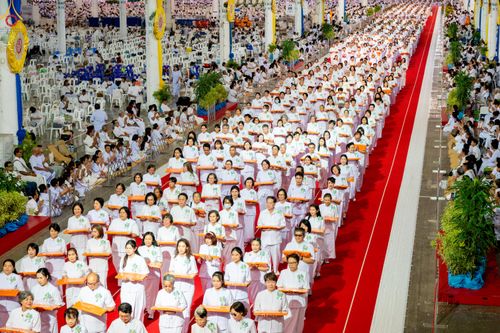 ภาพ No.318436:วันอาทิตย์ต้นเดือนที่ 5 เมษายน พ.ศ.2569 พิธีทอดผ้าป่าสมทบมหาสังฆทาน 40,000 กว่าวัดทั่วประเทศ ณ สภาธรรมกายสากล วัดพระธรรมกาย