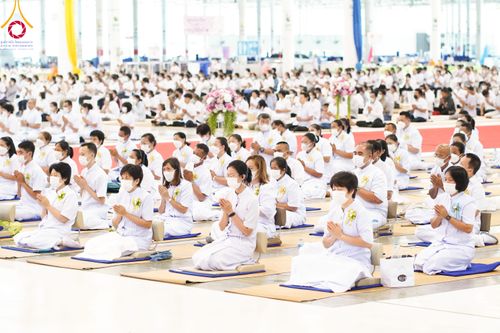 ภาพ No.87947:พิธีรำลึกนักสร้างบารมี ในวันมหารำลึกครั้งที่ 33 วันเสาร์ที่ 16 กันยายน พ.ศ. 2566 ณ หน้ารัตนบัลลังก์ สภาธรรมกายสากล วัดพระธรรมกาย