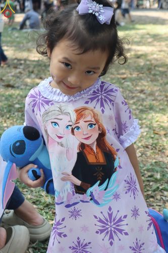 ภาพ No.194086:วัดพระธรรมกาย จัดงานวันเด็กแห่งชาติ ประจำปี พ.ศ.2568 ออกร้านอาหาร 200 ร้าน มอบของขวัญหลายหมื่นชิ้น วันที่ 12 มกราคม พ.ศ. 2568 วัดพระธรรมกาย อ.คลองหลวง จ.ปทุมธานี