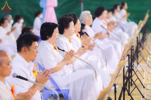 ภาพ No.298483:วันที่ 20 มกราคม พ.ศ. 2569 พิธีถวายภัตตาหารเป็นสังฆทาน แด่พระธรรมยาตรา ณ อนุสรณ์สถานบางปลา วัดบางปลา อำเภอบางเลน จังหวัดนครปฐม ในโครงการธรรมยาตรา กตัญญูบูชา มหาปูชนียาจารย์ พระมงคลเทพมุนี(สด จนฺทสโร) พระผู้ปราบมาร อนุสรณ์สถาน 7 แห่ง ปีที่ 14