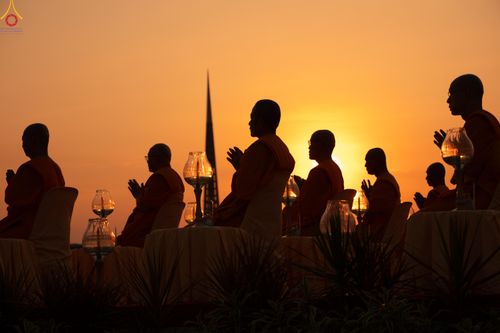 ภาพ No.307709:วันที่ 31 มกราคม พ.ศ. 2569 พิธีจุดประทีปธรรมถวายเป็นพุทธบูชา  และบูชาธรรมมหาปูชนียาจารย์ (ภาพชุดที่ 2) ณ วัดพระธรรมกาย ปทุมธานี ในโครงการธรรมยาตรา กตัญญูบูชา มหาปูชนียาจารย์ พระมงคลเทพมุนี(สด จนฺทสโร) พระผู้ปราบมาร อนุสรณ์สถาน 7 แห่ง ปีที่ 14