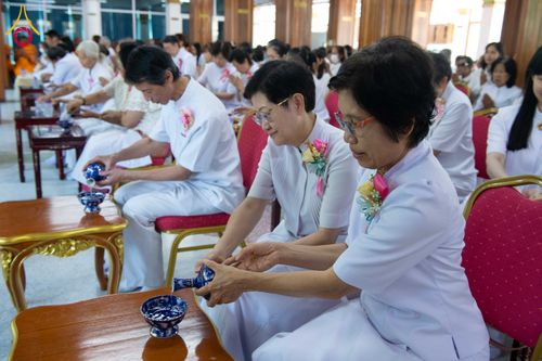 ภาพ No.304506:วันที่ 27 มกราคม พ.ศ. 2569 พิธีทอดผ้าป่าทำนุบำรุงศาสนสถาน ณ วัดปรางค์หลวง ต.บางม่วง อ.บางใหญ่ จ.นนทบุรี ในโครงการธรรมยาตรา กตัญญูบูชา มหาปูชนียาจารย์ พระมงคลเทพมุนี(สด จนฺทสโร) พระผู้ปราบมาร อนุสรณ์สถาน 7 แห่ง ปีที่ 14