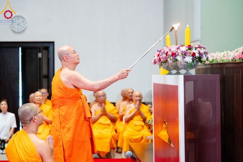 ภาพ No.332301:วันเสาร์ที่ 6 มิถุนายน พ.ศ.2569 พิธีต้อนรับสัญญาบัตร พัดยศ พระราชภาวนาวชิรวิเทศ วิ. ณ อุโบสถพระไตรปิฏก วัดพระธรรมกาย