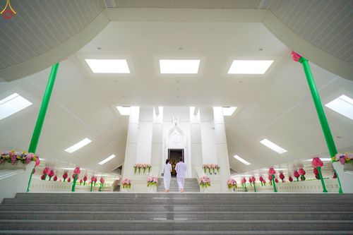ภาพ No.345126:วันที่ 7 - 19 สิงหาคม พ.ศ.2569 ต้อนรับชาวต่างชาติเยี่ยมชมวัดพระธรรมกาย