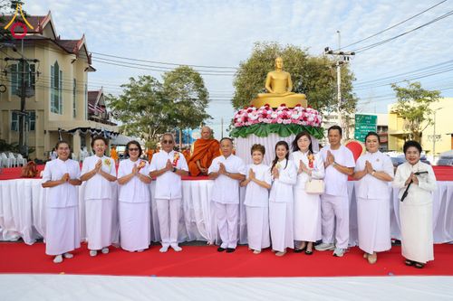 ภาพ No.310362:วันอาทิตย์ที่ 15 กุมภาพันธ์ พ.ศ. 2569 ตักบาตรพระ 1,000 รูป เมืองตรัง ปีที่ 2 ณ ลานพระบรมราชานุสาวรีย์ รัชกาลที่ 5 (หน้าศาลจังหวัดตรัง)อ.เมือง จ.ตรัง